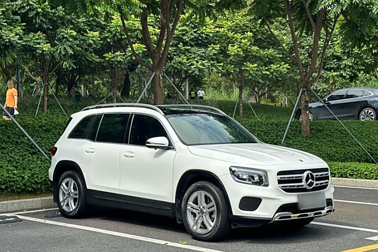 Mercedes-Benz GLB Class 2022 #3 Mercedes-Benz GLB Class 2022 car image #3