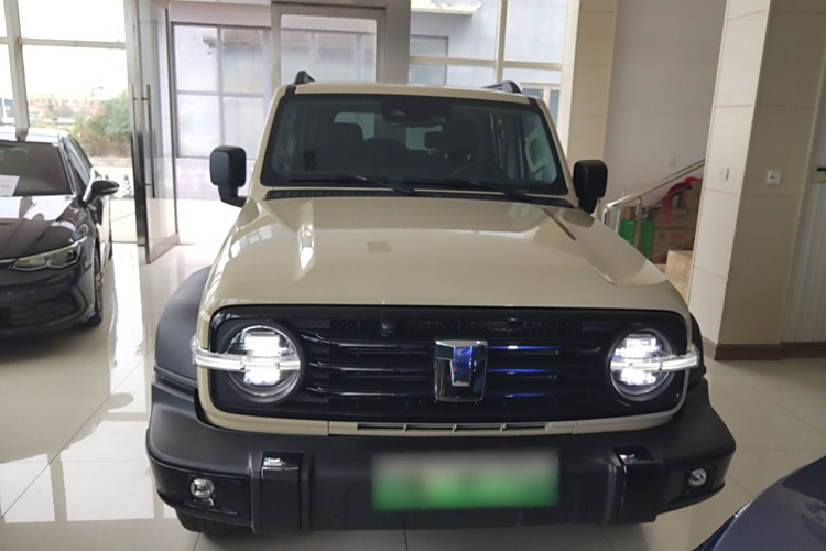 Tank 300 New Energy 2025 imagen de coche #3