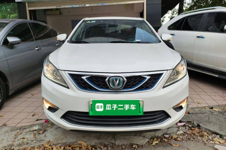 Changan Eado EV 2018 car image #3