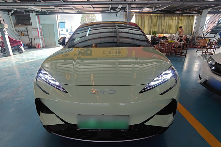 BYD Sea Lion 07 EV 2025 #3 BYD Sea Lion 07 EV 2025 car image #3