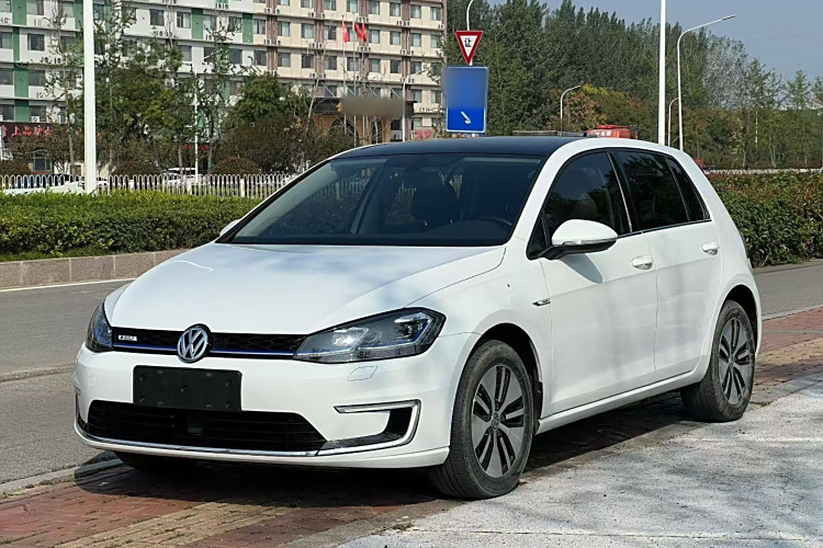 Volkswagen Golf Pure Electric 2020 image de voiture #3