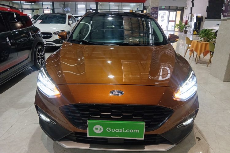 Ford Focus Active 2021 car image #3