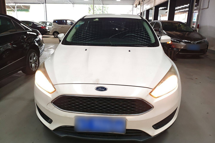 Ford Focus 2018 car image #3