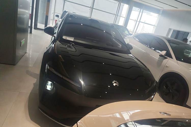 NIO ET9 2024 immagine di auto #3