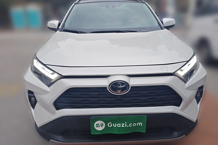Toyota RAV4 (Imported) 2024 immagine di auto #3