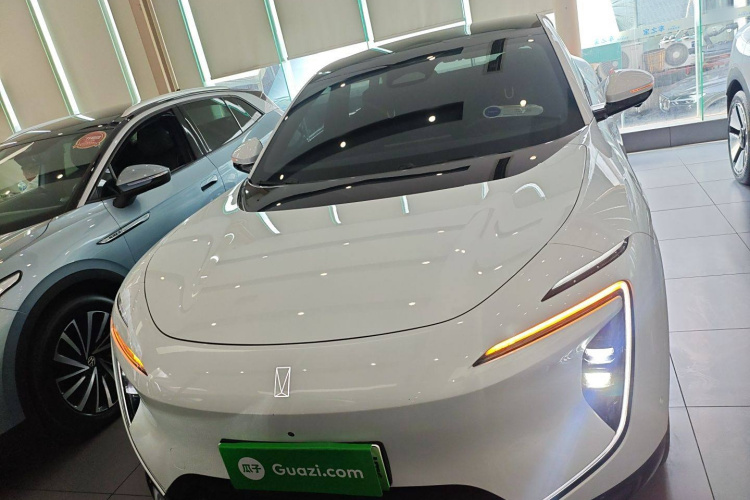 Avatr 07 2025 car image #3