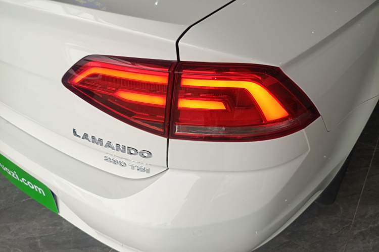 Volkswagen Lamando 2017 immagine di auto #3