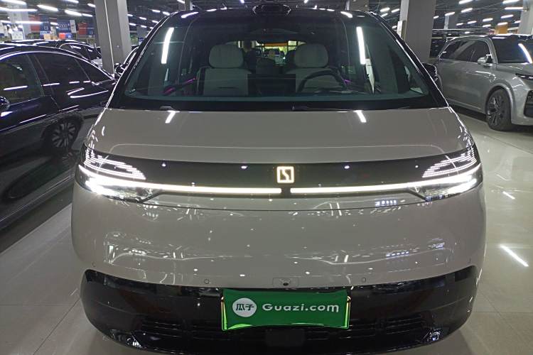 极氪 极氪MIX 2024 汽车图片 #3