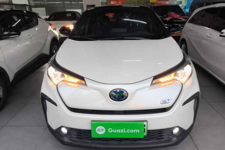 Toyota C-HR EV 2021 immagine di auto #3