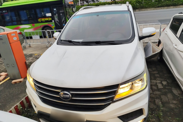 SWM斯威汽车 SWM斯威大虎 2017 #3 SWM斯威汽车 SWM斯威大虎 2017 汽车图片 #3