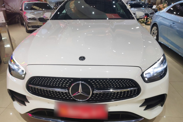 Mercedes-Benz E Class (Imported) 2021 immagine di auto #3