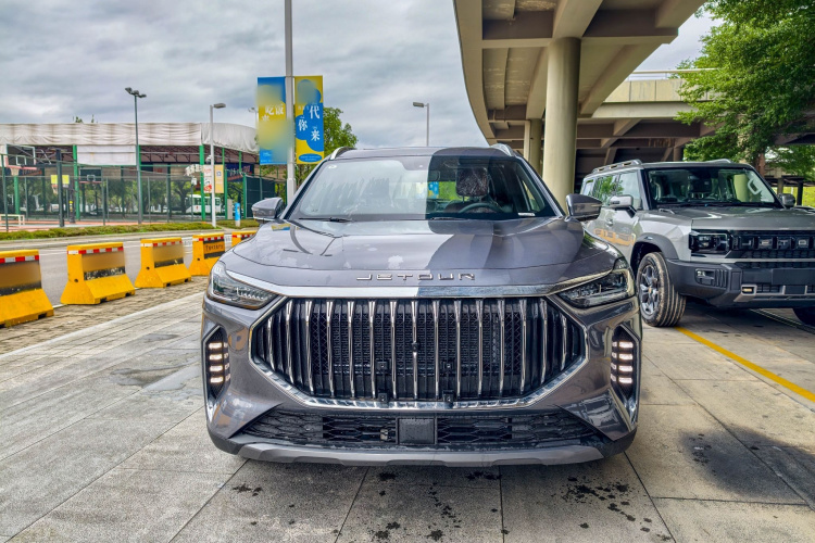 Jetour X70 PRO #3 Jetour X70 PRO car image #3