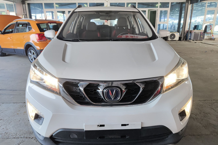 Changan CS15 EV 2017 car image #3