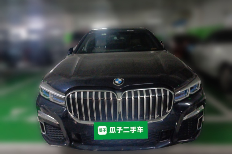 BMW M760Le 2020 car image #3