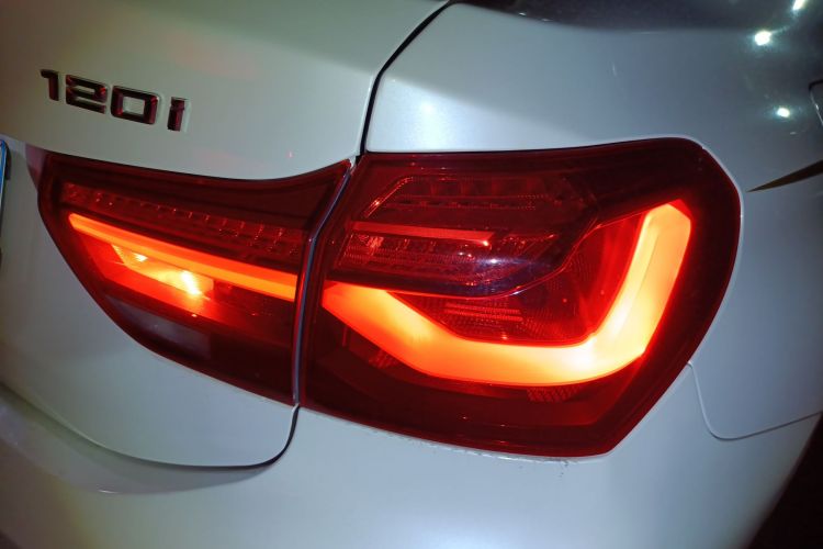 BMW 1 Series M 2023 #3 BMW 1 Series M 2023 immagine di auto #3