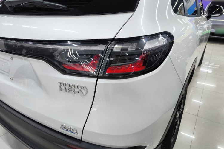 Honda HR-V 2023 #3 Honda HR-V 2023 car image #3