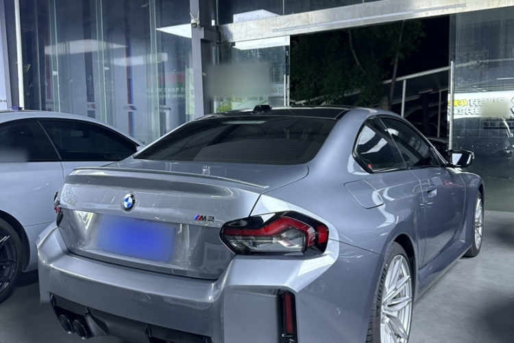 BMW M235L 2025 immagine di auto #3