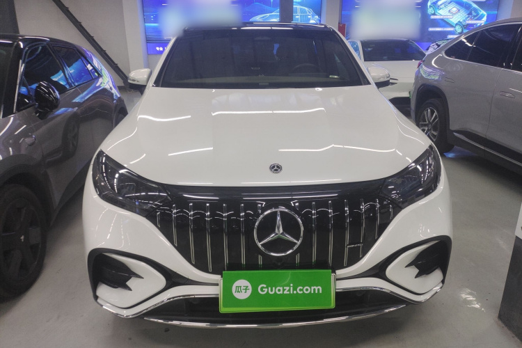 Mercedes-Benz EQE SUV 2023 car image #3