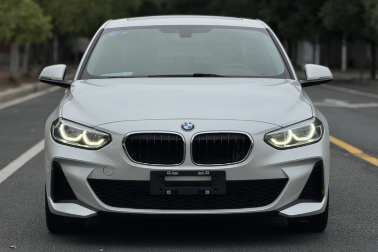 BMW 1 Series M 2019 immagine di auto #3