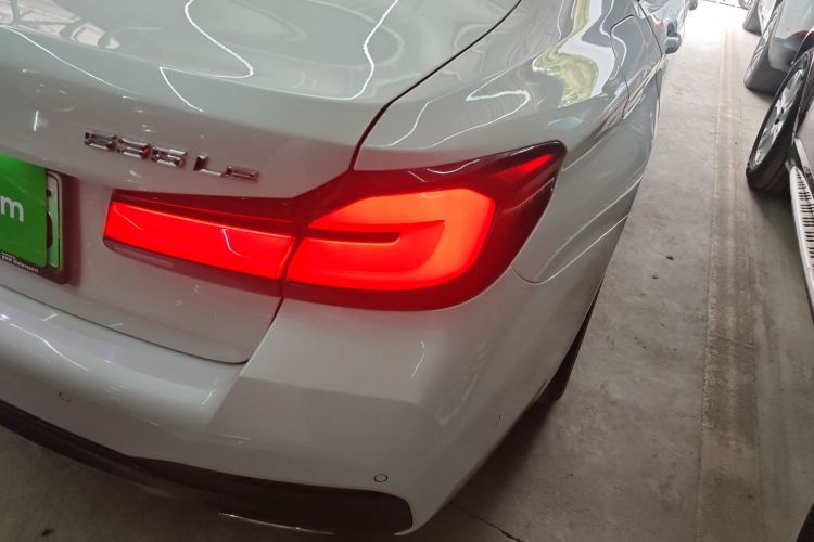 BMW M5 New Energy 2022 car image #3