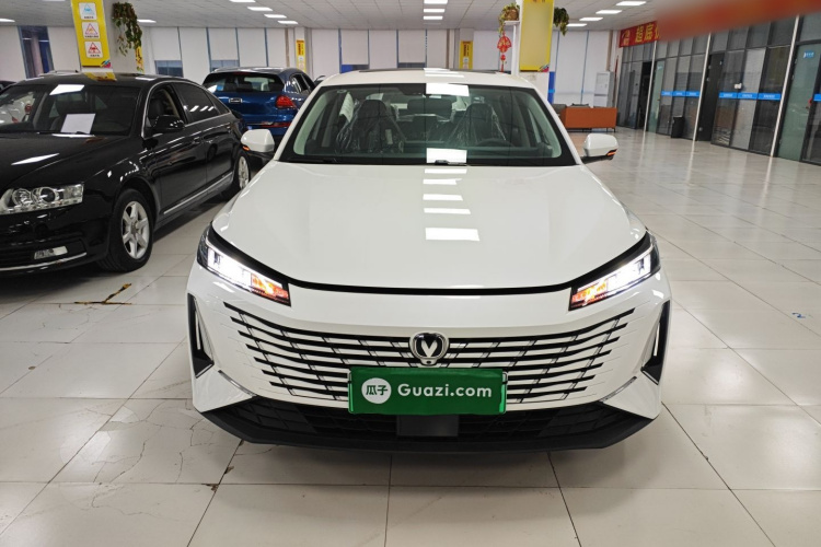 Changan EadoPHEV 2025 car image #3