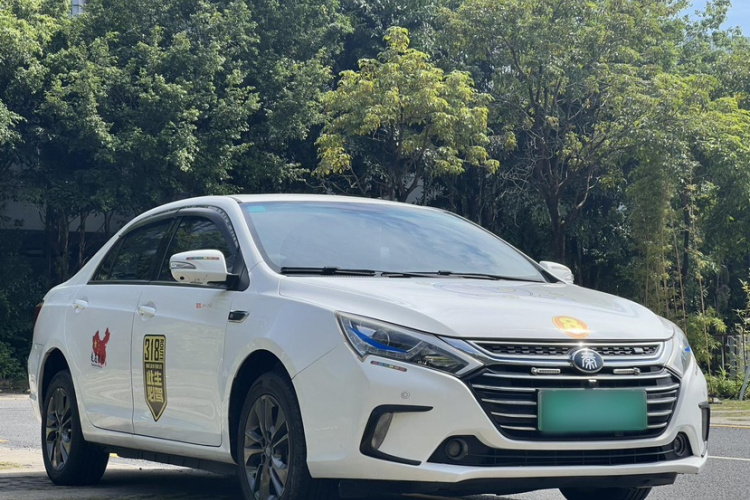 BYD Qin New Energy 2018 car image #3