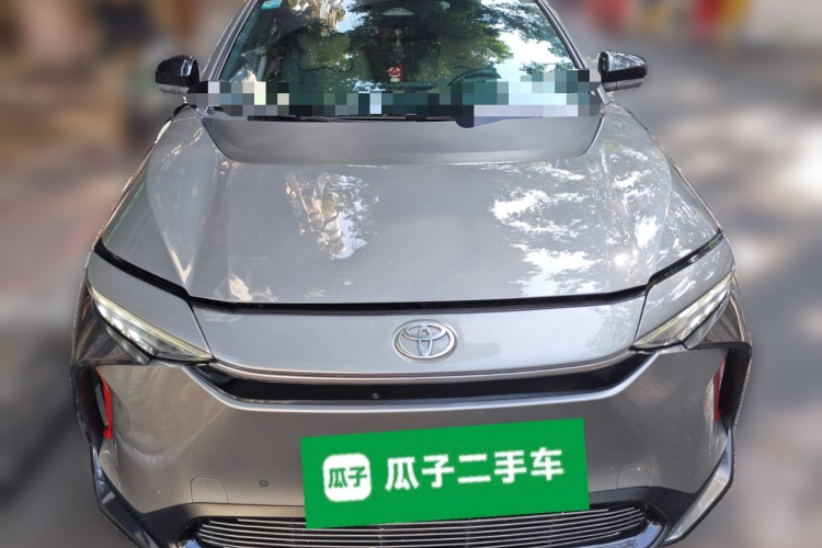 Toyota bZ4X 2023 immagine di auto #3