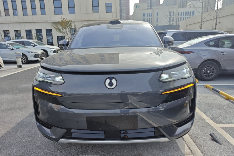 Denza N9 2025 car image #3