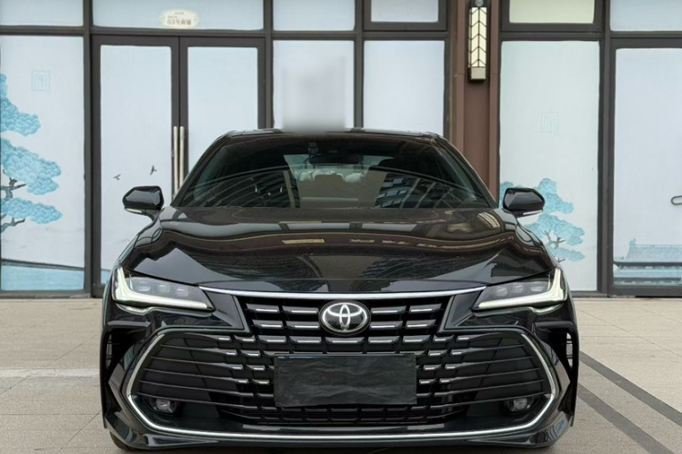 Toyota Avalon 2024 car image #3