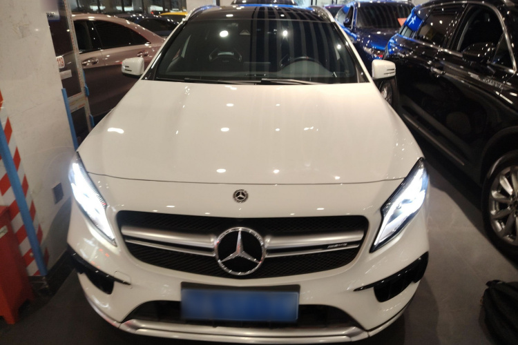 Mercedes-Benz GLA AMG 2017 car image #3