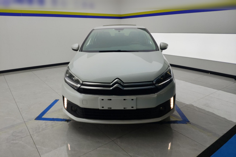 Citroen C4 C-Quatre 2019 #3 Citroen C4 C-Quatre 2019 car image #3