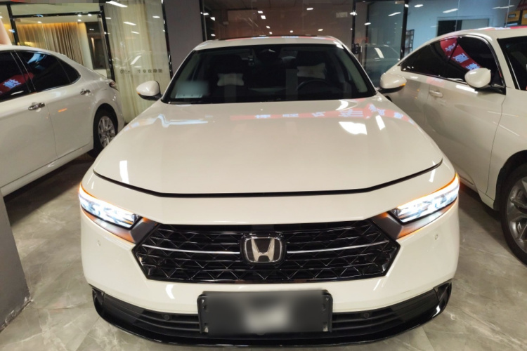 BYD F3R 2024 car image #3