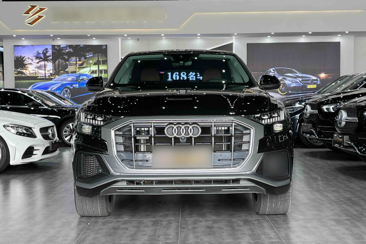 Audi Q8 2023 car image #3