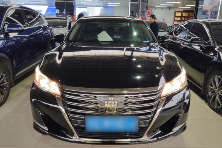 丰田 皇冠 2019 汽车图片 #3