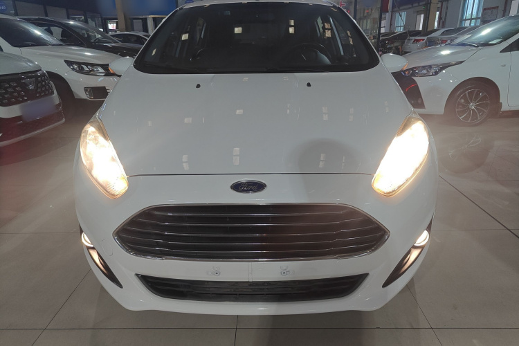 Ford Fiesta (Imported) 2016 immagine di auto #3