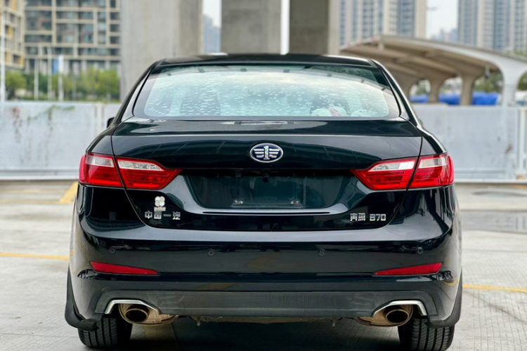 2016 car image #3