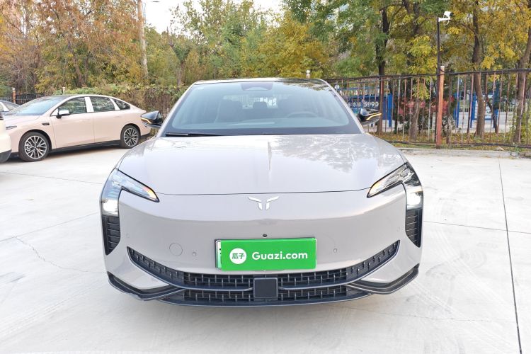 HongQi EH7 2024 car image #3