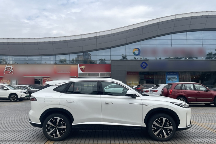 Roewe D5X DMH 2024 изображение автомобиля #3