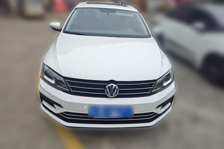 Volkswagen Sagitar 2018 immagine di auto #3