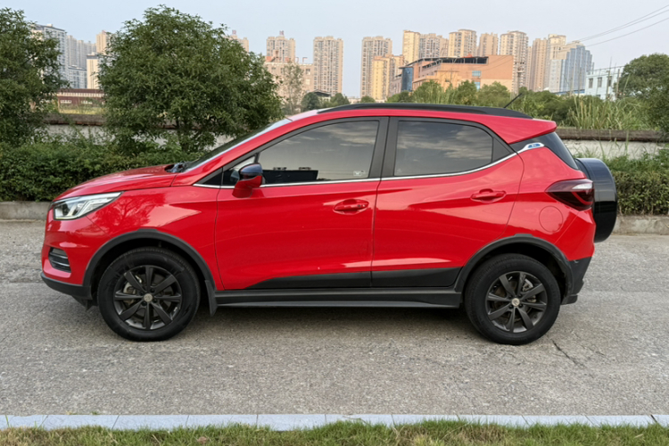 BYD Yuan New Energy 2018 car image #3