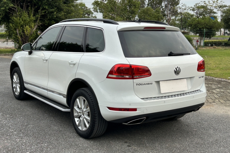 Volkswagen Touareg 2015 car image #3