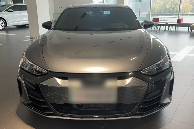 Audi RS e-tron GT 2024 car image #3