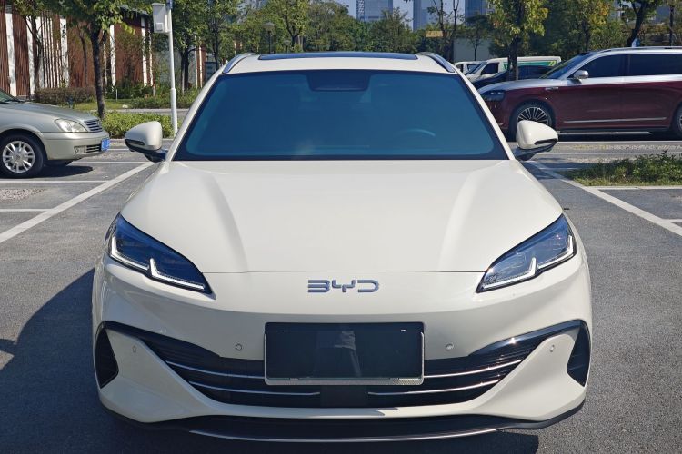 BYD Seal 06 DM-i 2025 immagine di auto #3