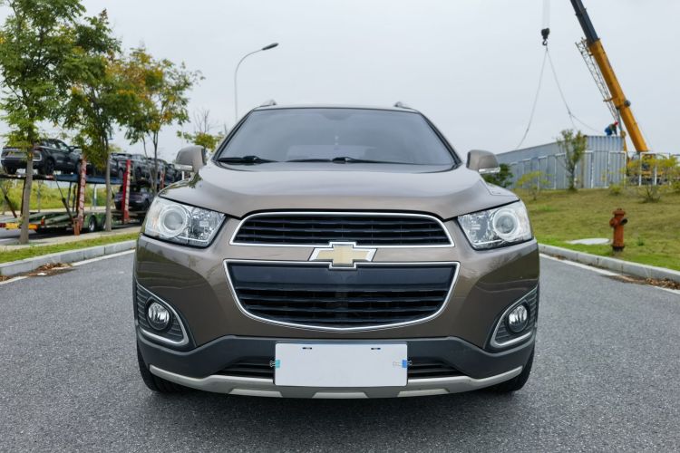 Chevrolet Captiva (Imported) 2015 car image #3