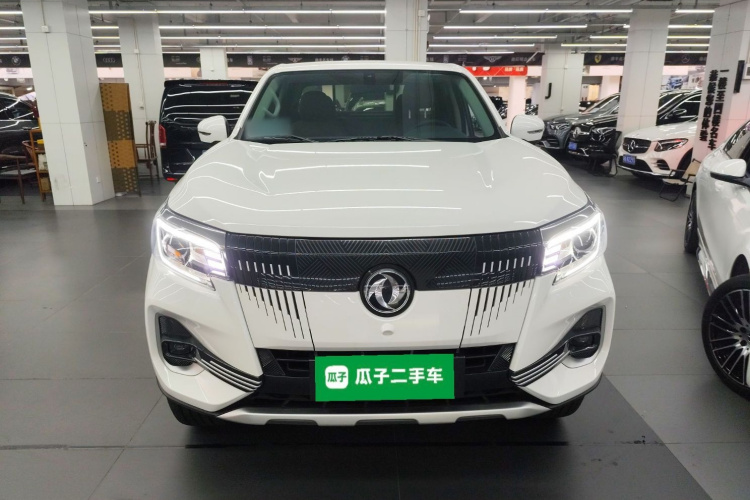 2025 car image #3