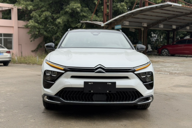 Citroen C5 X 2023 car image #3