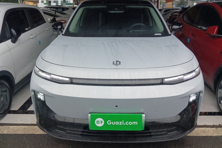 零跑汽车 零跑B10 2025 汽车图片 #3