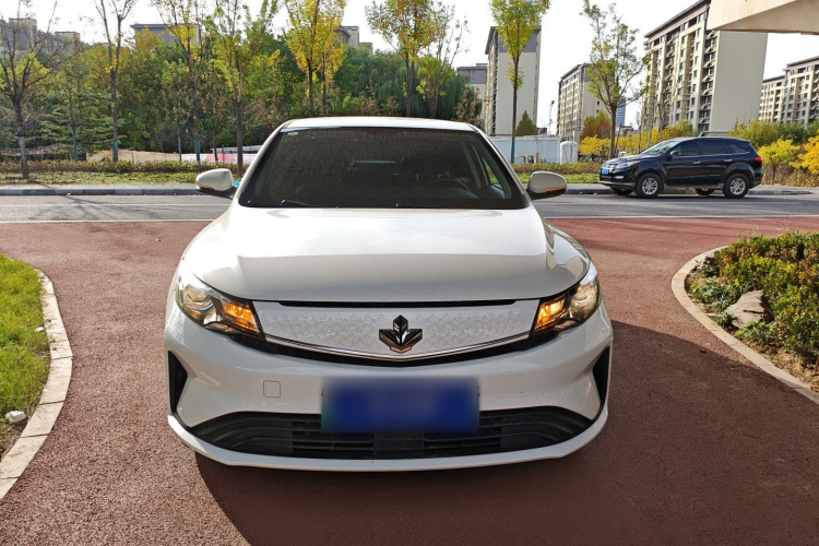 Livan Maple 60S 2023 imagen de coche #3