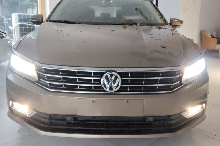 Volkswagen Passat 2017 car image #3