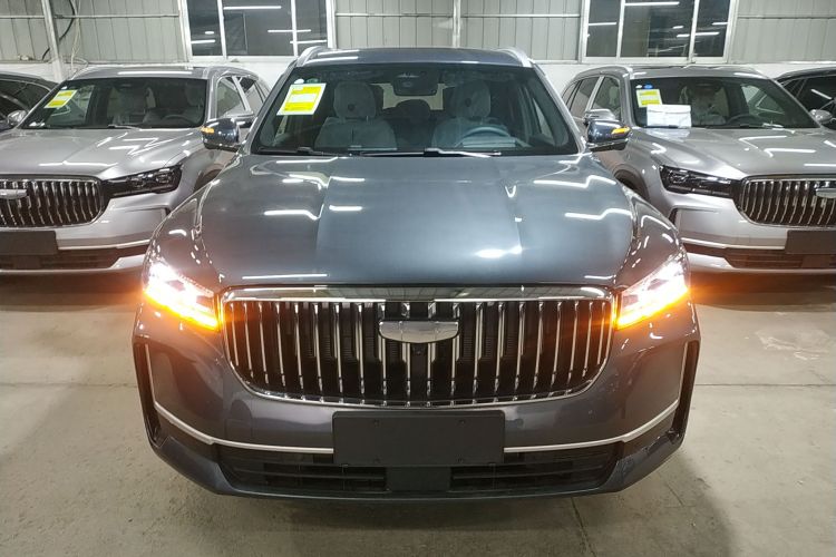 GEELY Monjaro MHEV 2025 #3 GEELY Monjaro MHEV 2025 car image #3